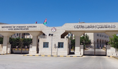 وزارة الخارجية: الاردن يتسلم مواطن أردني احتجزته سلطات الاحتلال 